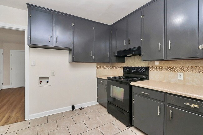 Building Photo - Cozy Echo Hills Two Bedroom Duplex