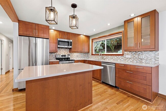 Building Photo - 3831 Letitia Ave S