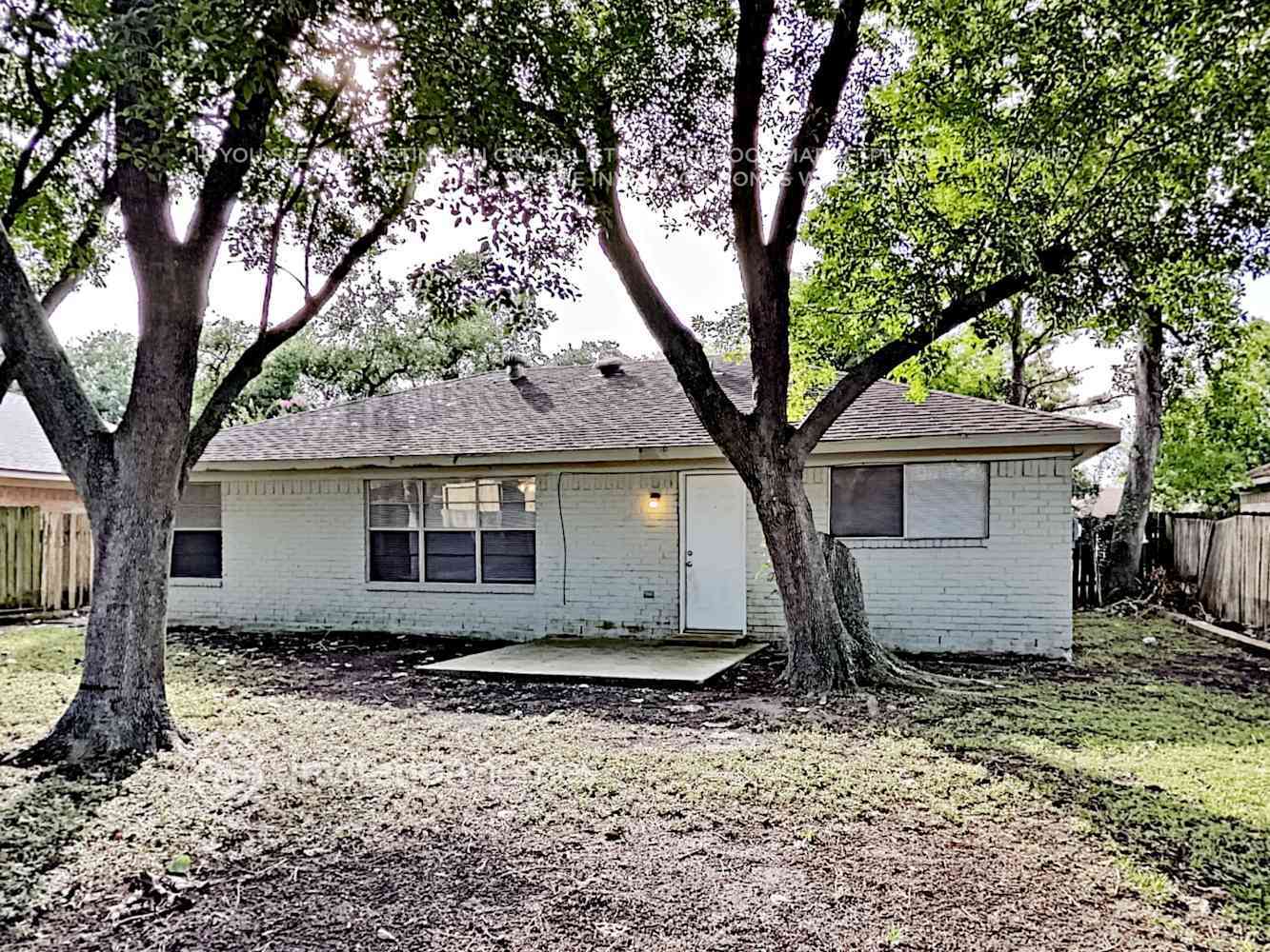 Building Photo - 3209 Wavecrest St