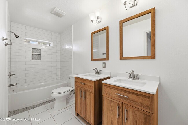 Building Photo - 2300 Duncil Ln