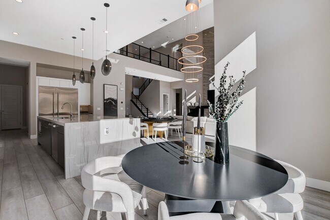 Building Photo - Mesa Ridge Luxury Oasis Feathertop