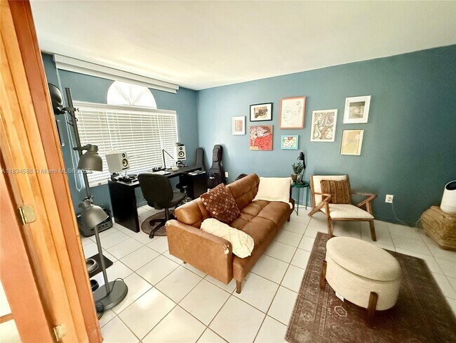 Building Photo - 16262 SW 139th Ct