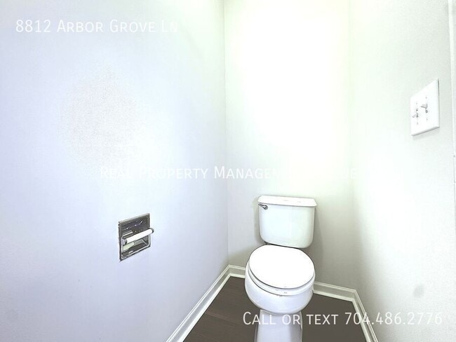 Building Photo - 8812 Arbor Grove Ln
