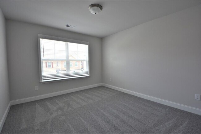 Building Photo - 2966 Chene Dr