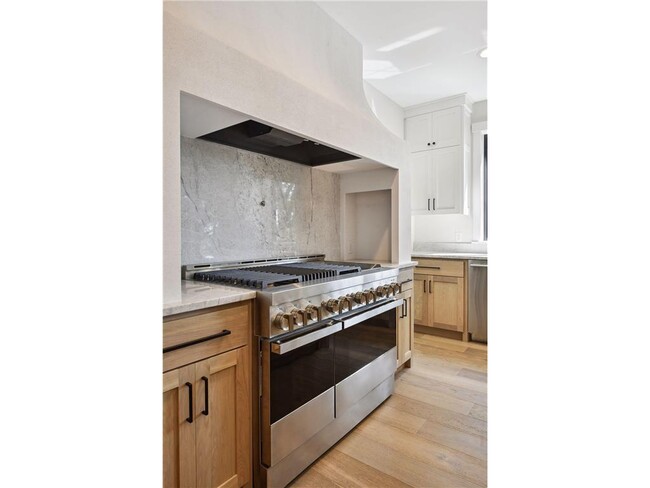 Building Photo - 21845 Byron Cir