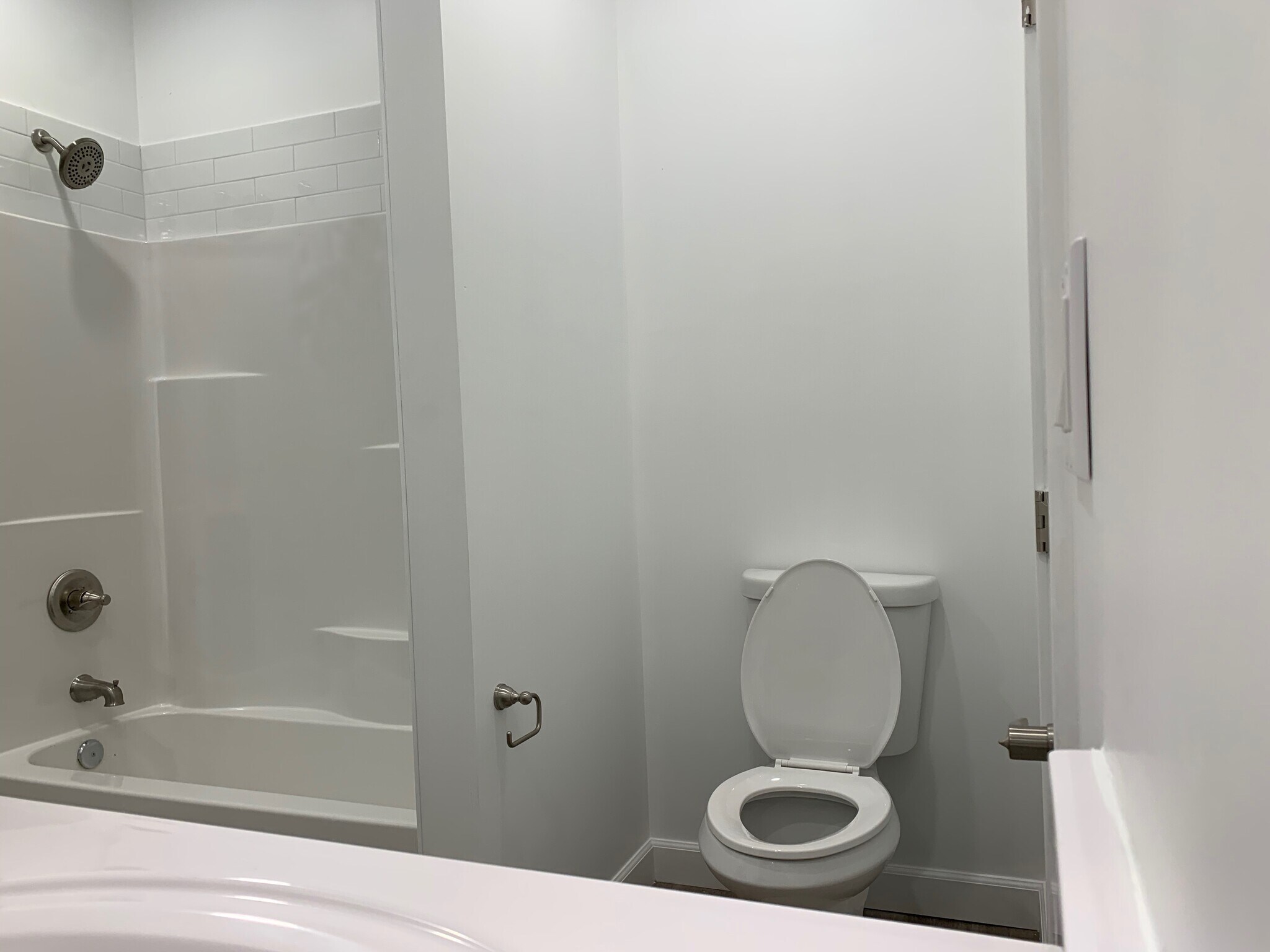 Upstairs bathroom - 14727 Friar St