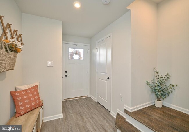 Building Photo - 39 Ortiz Dr