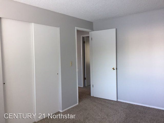 Building Photo - 3 br, 1.5 bath House - 6375 SW 130th Avenue