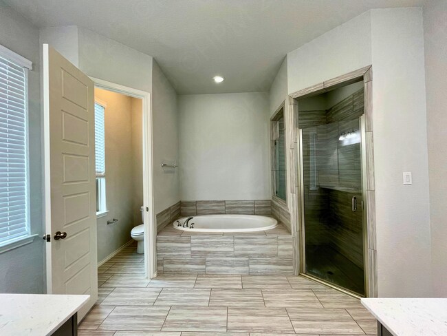 Building Photo - Spacious 4 Bedroom Brand New Home with 3 Car Garage in Seguin