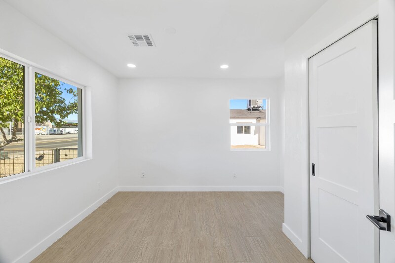 Building Photo - 1327 W Speedway Blvd