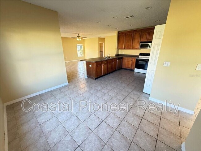 Building Photo - 4554 Ficus Tree Rd