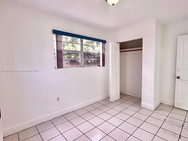 Building Photo - 2731 NW 27th St