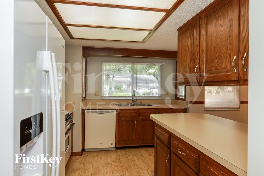 Building Photo - 515 Nassau Ct