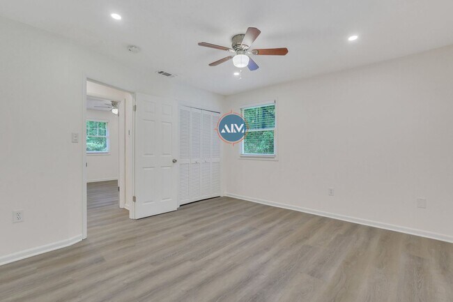 Building Photo - Rare opportunity minutes away from Savannah - Move In Today!