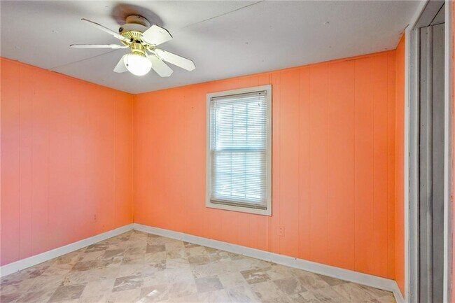 Building Photo - 148 Pine Tree Path