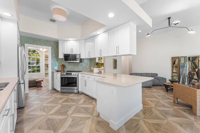 Building Photo - 8308 Rosalie Ln