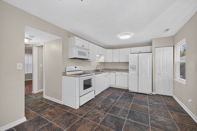 Building Photo - 3061 Breslaw Ct