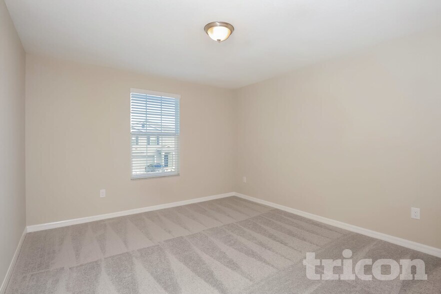 Building Photo - 10411 Fairy Moss Ln