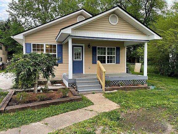 Building Photo - 2308 Lyndon Ave