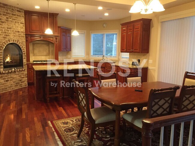 Building Photo - 2470 Arnold Palmer Dr