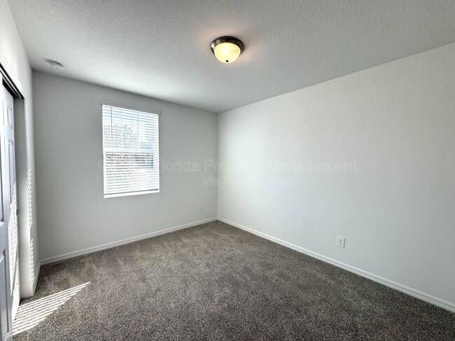 Building Photo - 2958 Sunstar Dr