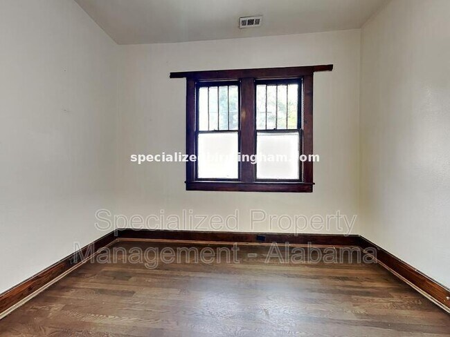 Building Photo - 5813 2nd Ave N