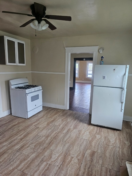 Building Photo - 6805 Clark Ave