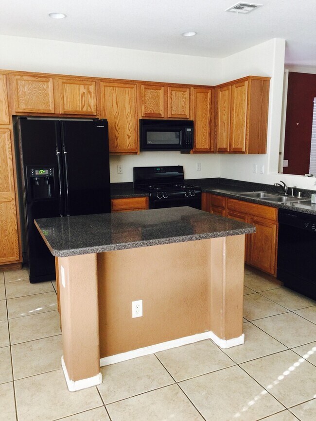 Building Photo - Must See Home in Gated Community!