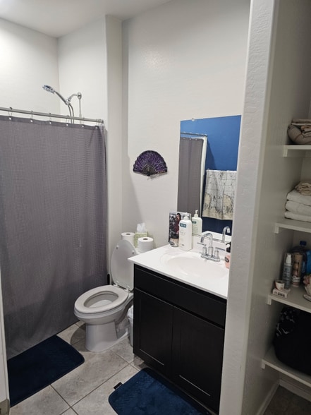 Building Photo - 35444 W San Alvarez Ave