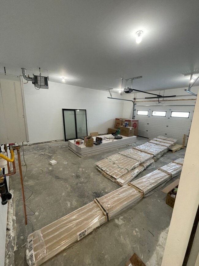 Building Photo - 7404 N Paw St