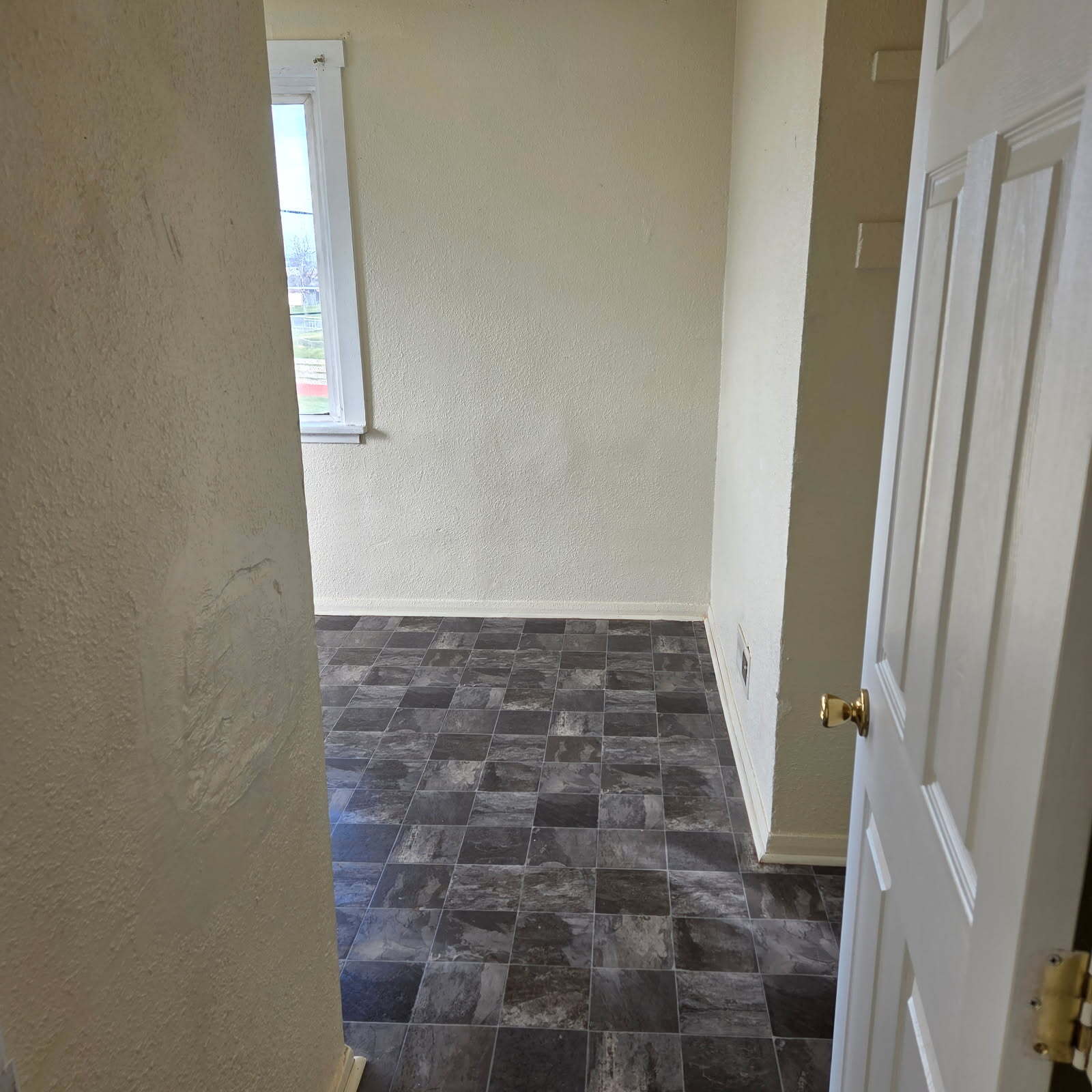 Building Photo - 531 NW 15th Dr