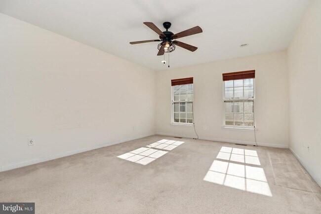 Building Photo - 8942 Dahlgren Ridge Rd