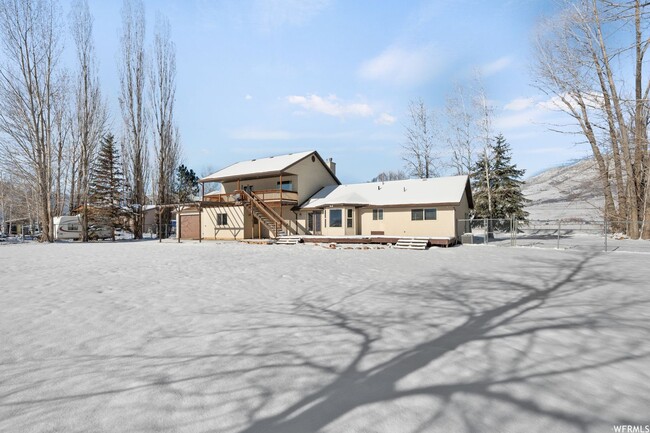 Building Photo - Beautiful home in Eden with amazing views ...