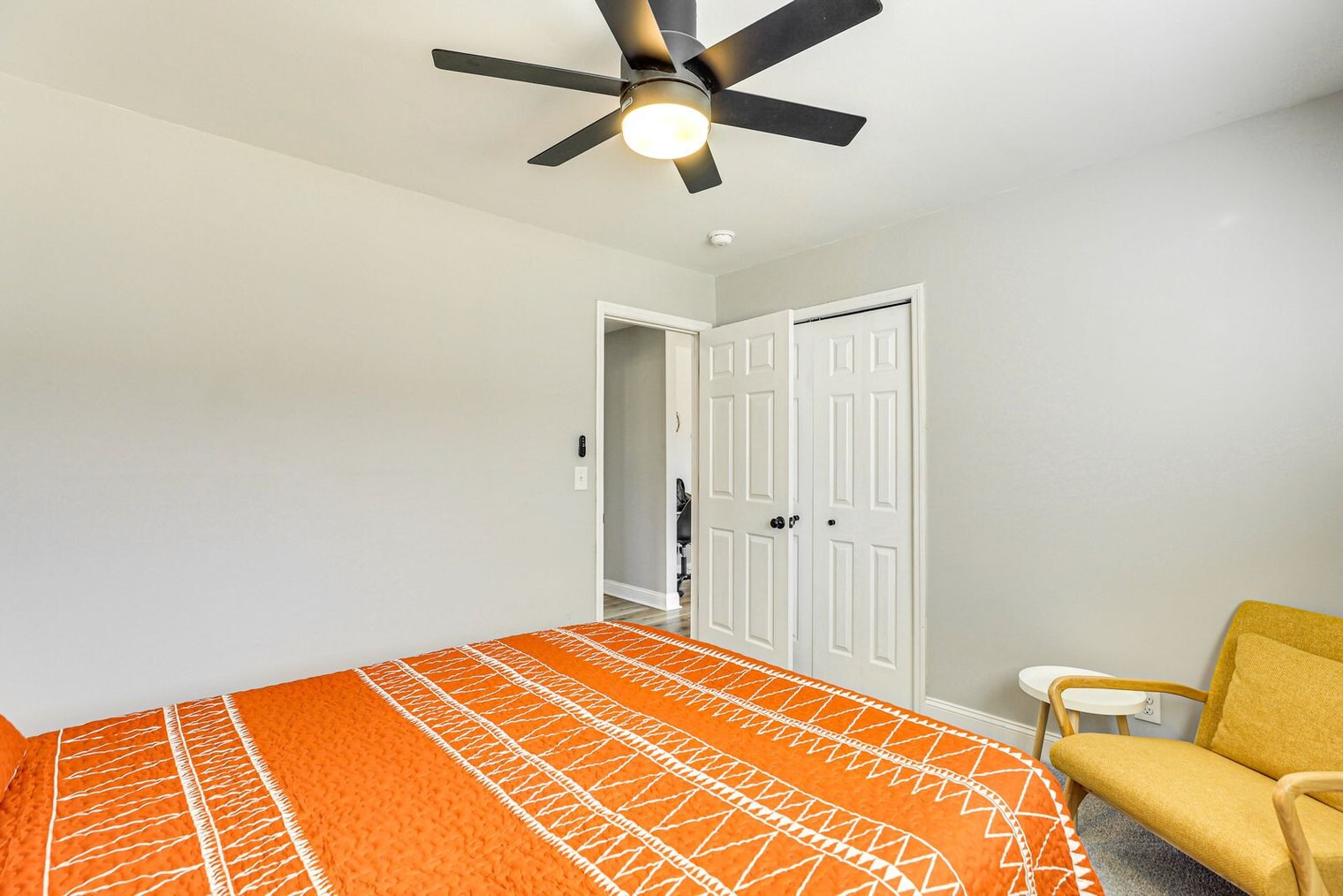 Building Photo - 7012 Terrace Dr