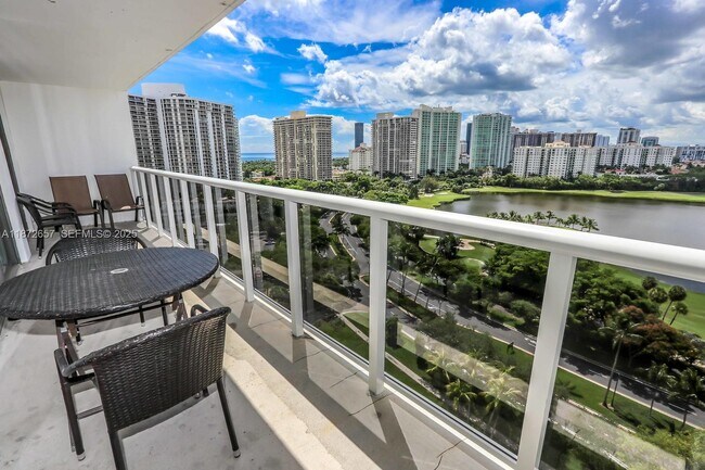 Building Photo - 3675 N Country Club Dr