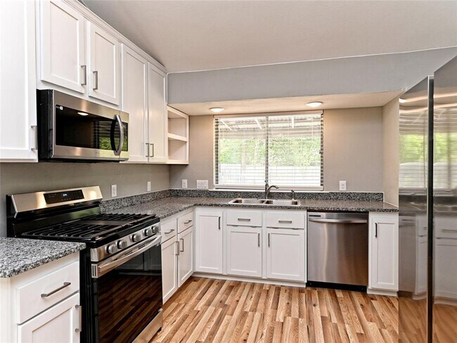 Building Photo - 4004 Jaffna Cove