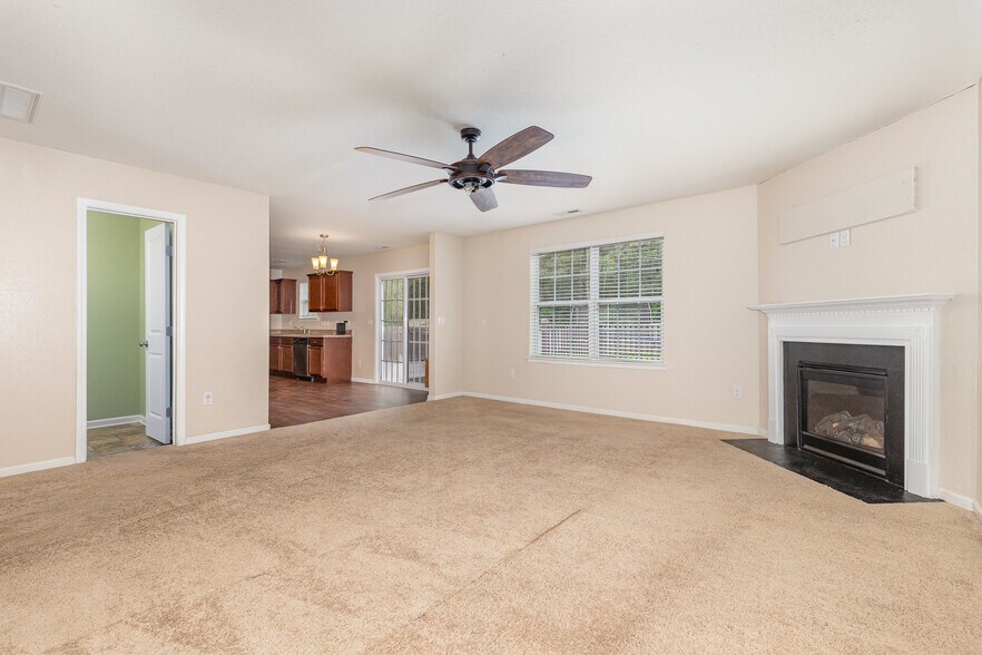 Building Photo - 486 Botanical Ct
