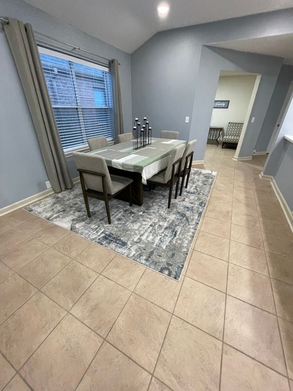 Building Photo - 5730 Baldwin Elm St