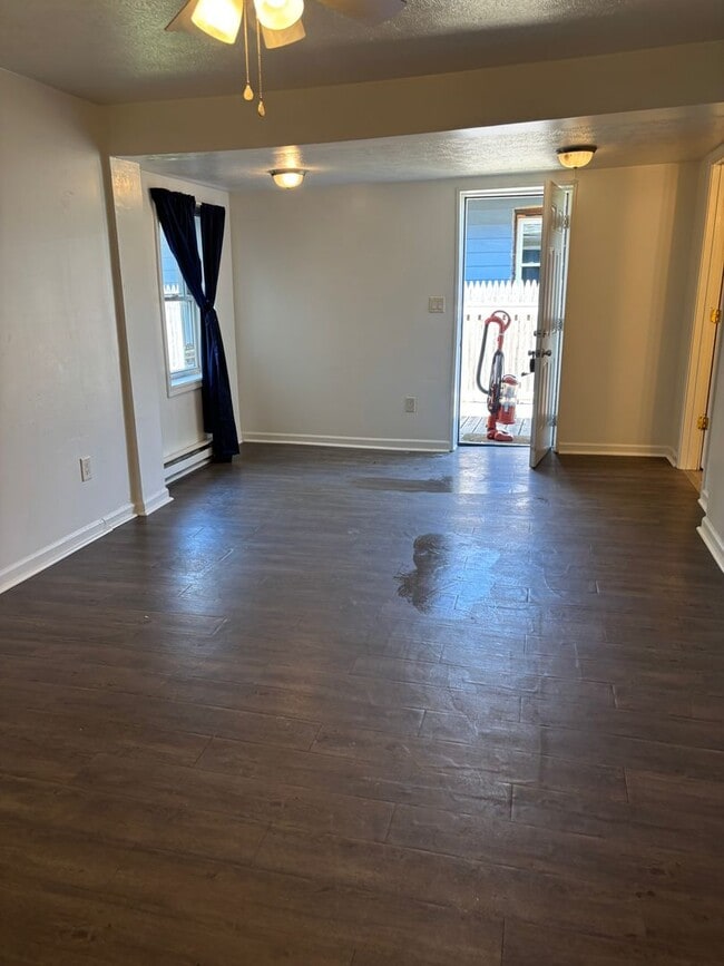 Building Photo - 2408 Brown St