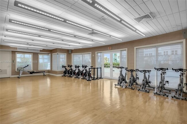 Building Photo - 20000 E Country Club Dr