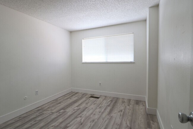 Building Photo - 3 Condor Cir