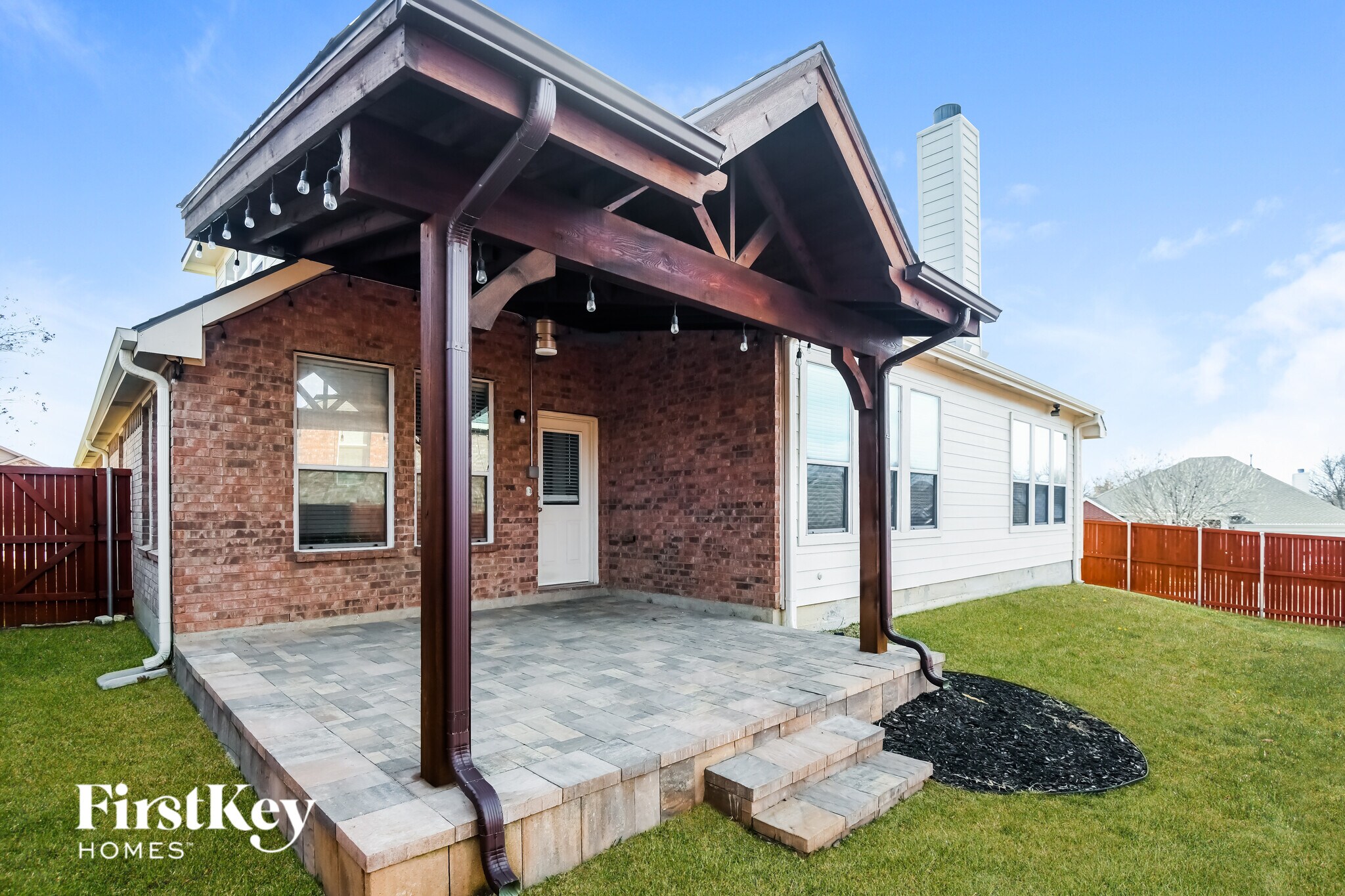 Building Photo - 860 Roaring Springs Rd