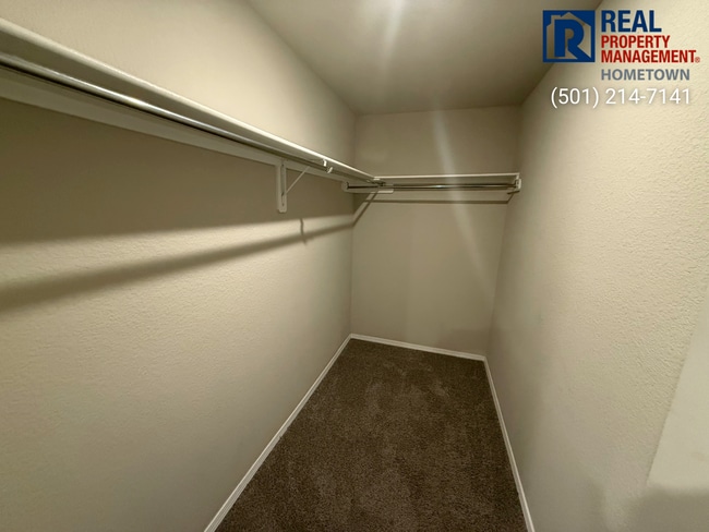 Building Photo - 19 Curly Leaf Ln