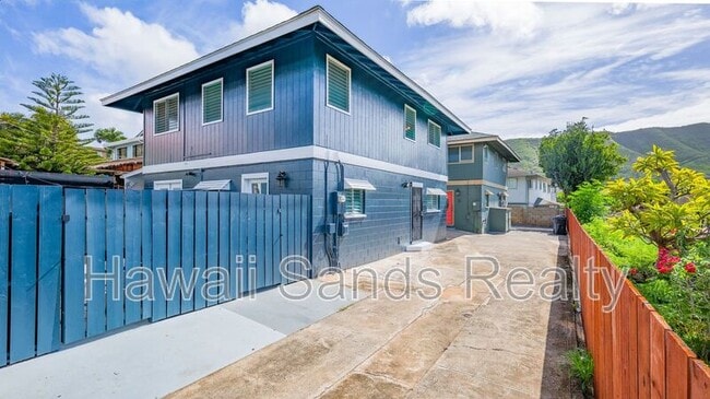 Building Photo - 3331 Hayden St