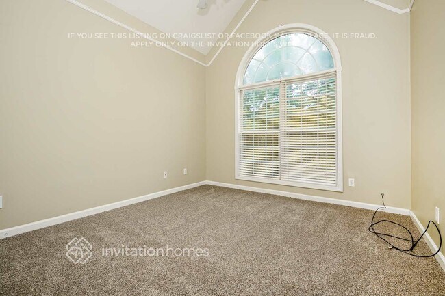 Building Photo - 55 Blue Grass Ct