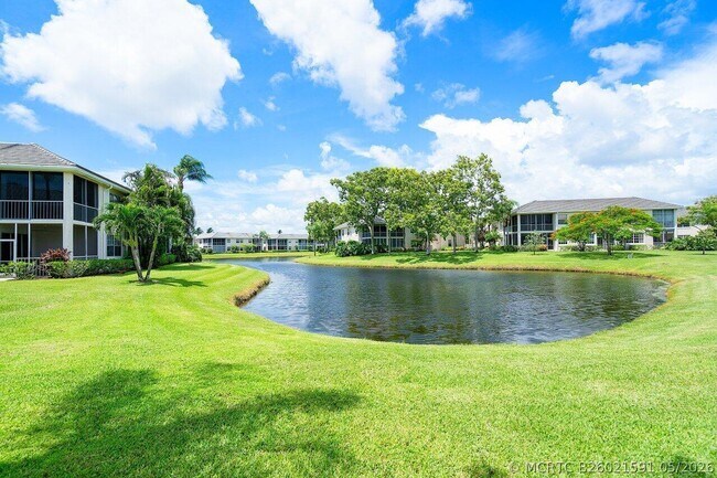 Building Photo - 5070 Lake Catalina Dr