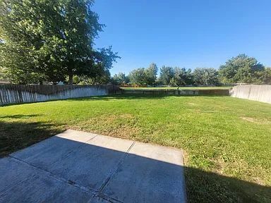 Building Photo - 7054 W Saxton Dr