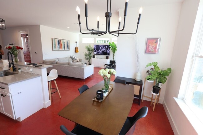 Building Photo - Newly Built Duplex!