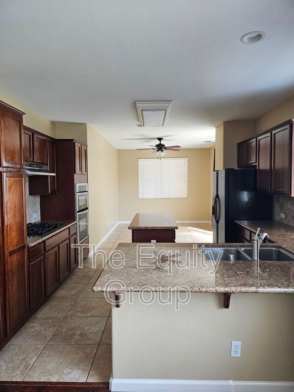 Building Photo - 5115 W Pianosa Ave