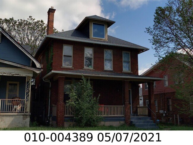 Building Photo - 1106 E Whittier St